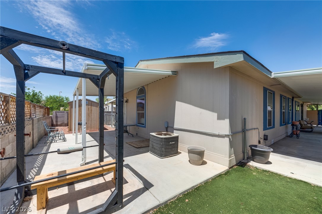 5423 North Sir Richard Drive
