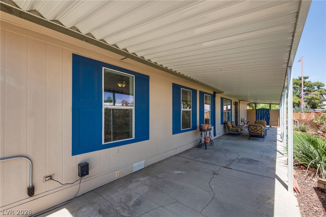5423 North Sir Richard Drive