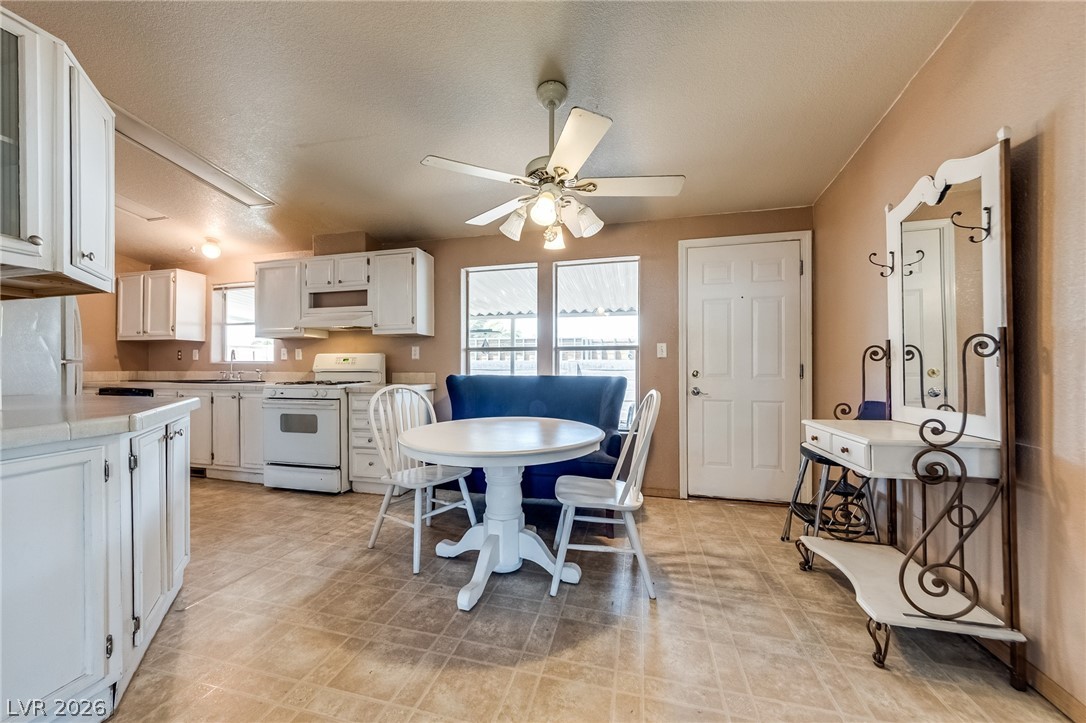 5423 North Sir Richard Drive