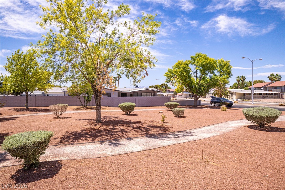5423 North Sir Richard Drive
