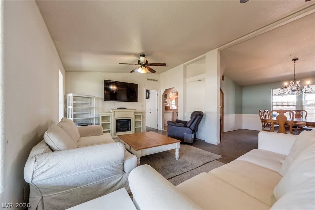 5423 North Sir Richard Drive