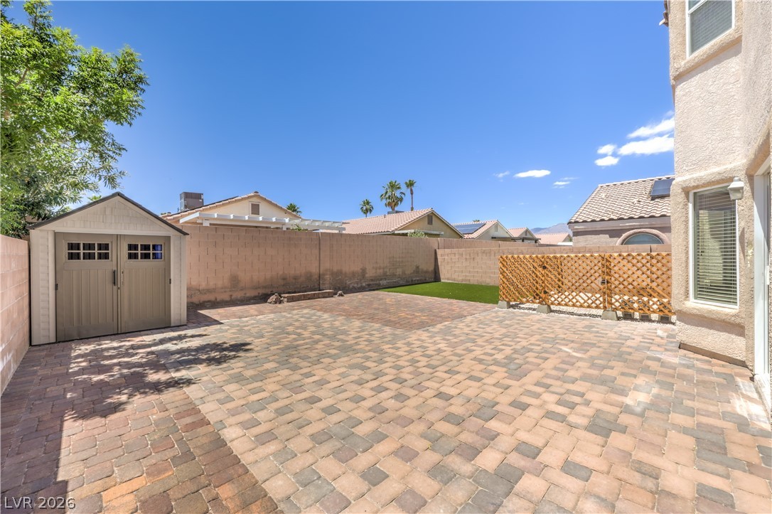 5529 Meridian Rain Street