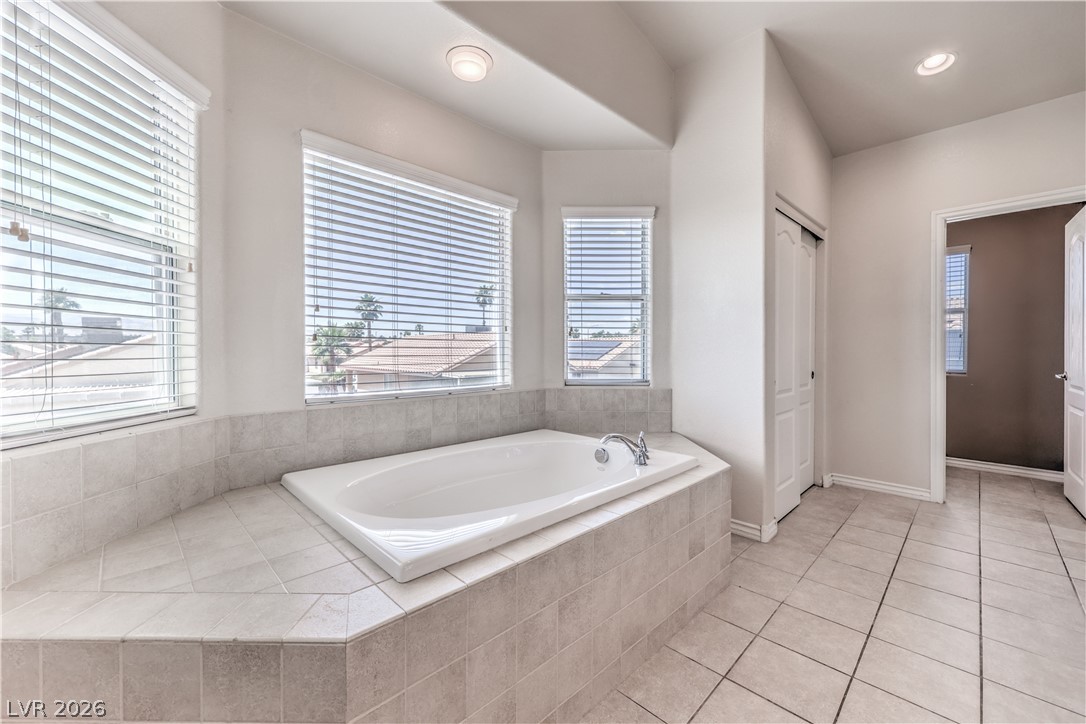 5529 Meridian Rain Street