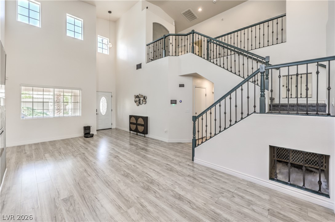 5529 Meridian Rain Street
