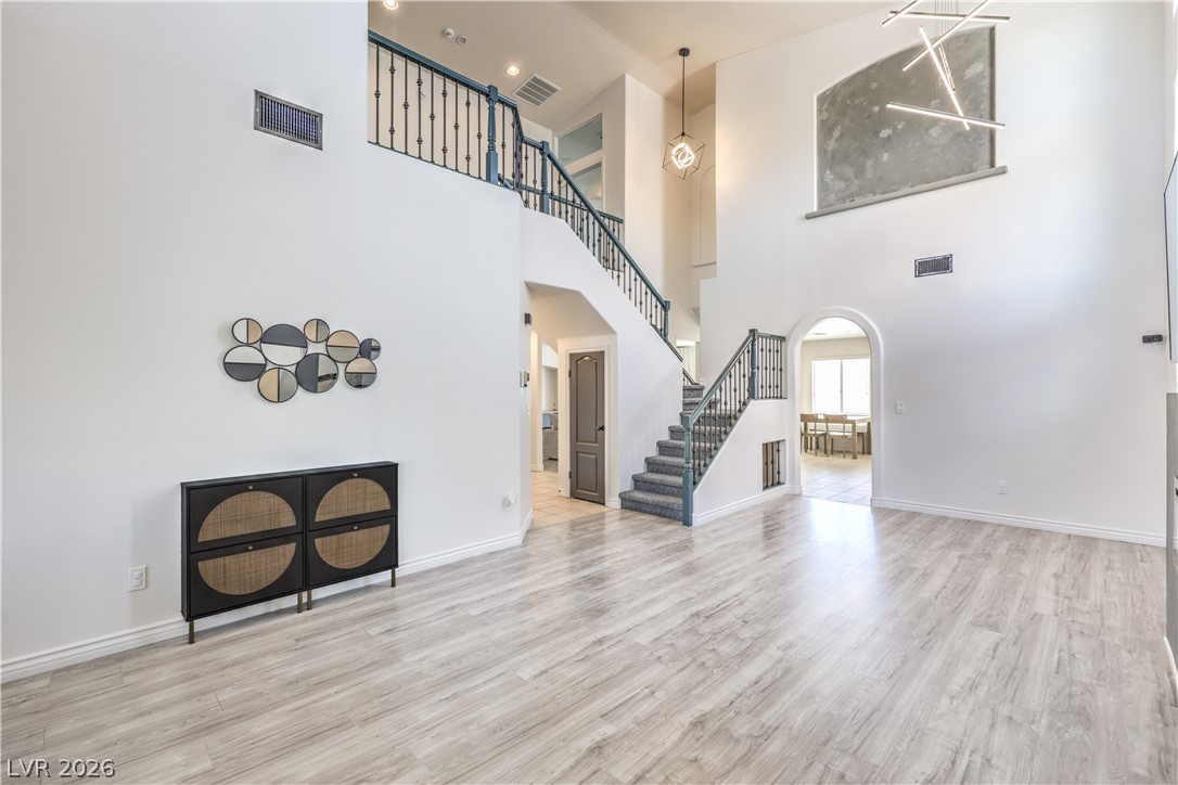 5529 Meridian Rain Street