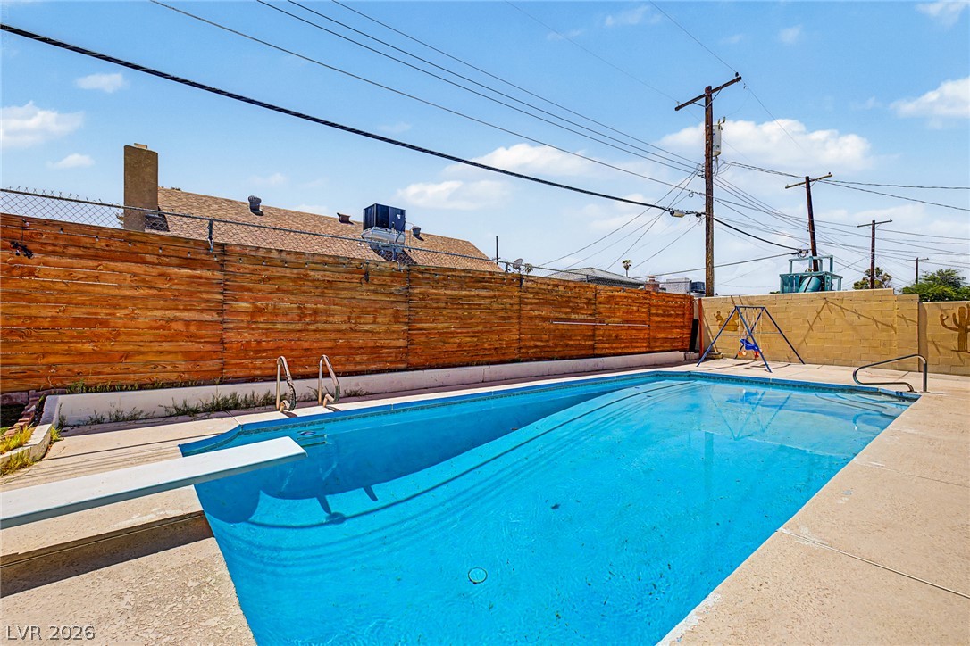 5137 Del Monte Avenue