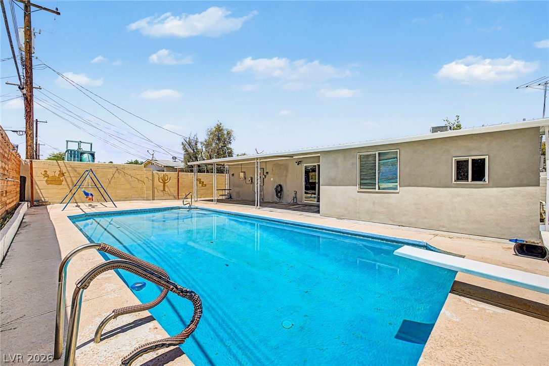 5137 Del Monte Avenue