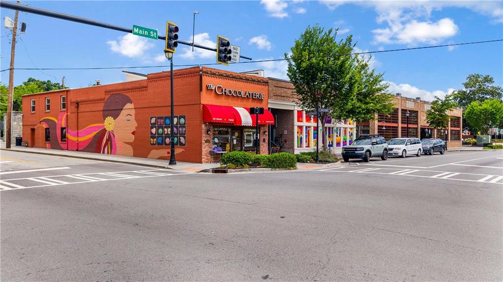 3607 W Lawrenceville Street