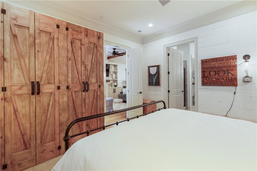 804 Old Plank Square