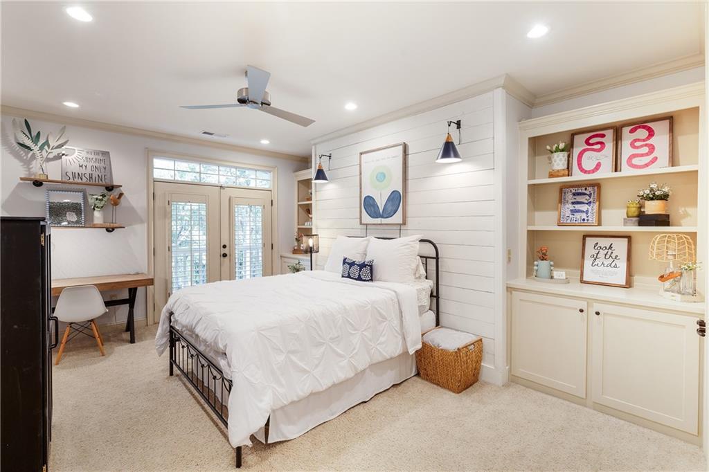 804 Old Plank Square