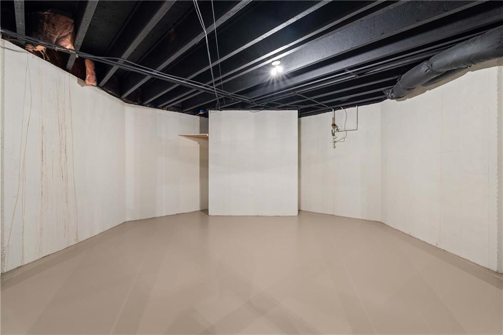 5027 Green Pine Drive