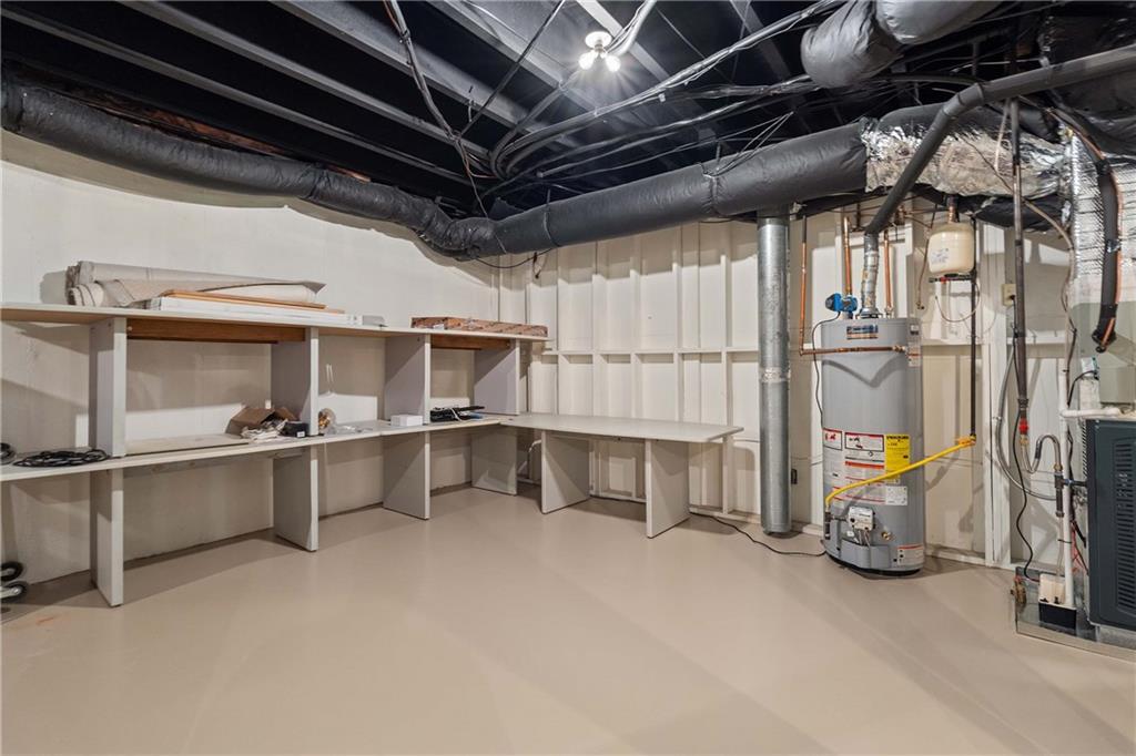 5027 Green Pine Drive