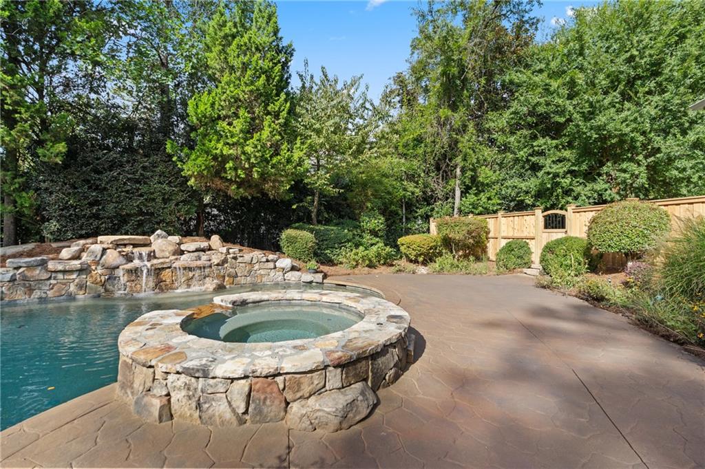 5027 Green Pine Drive