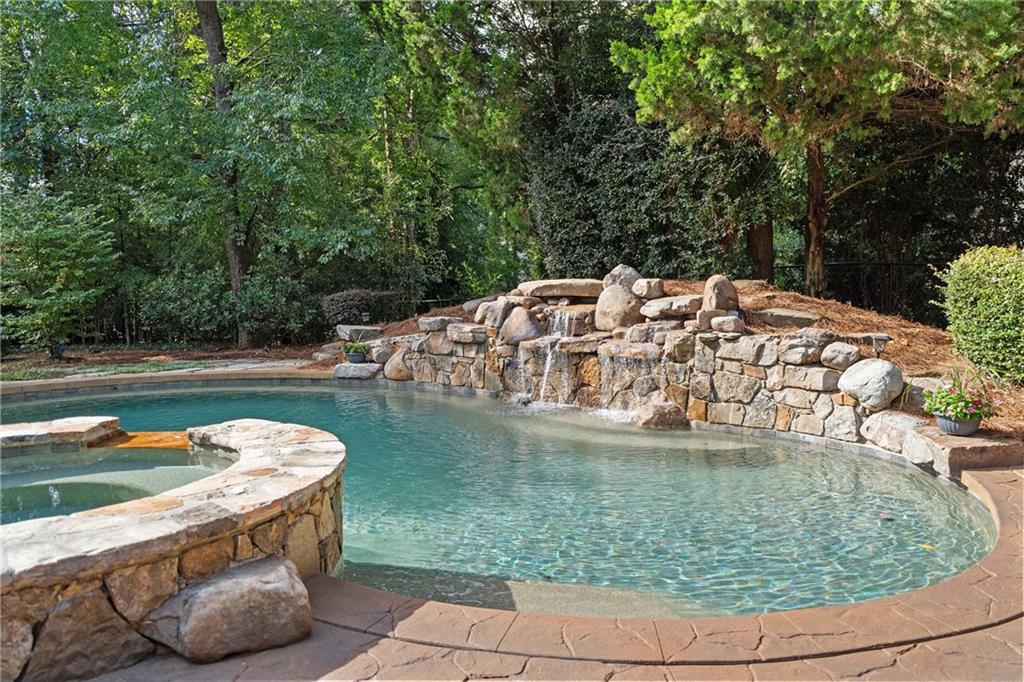 5027 Green Pine Drive