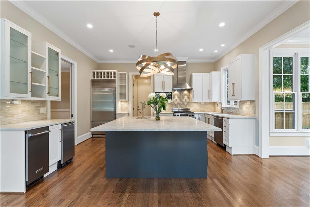 5027 Green Pine Drive