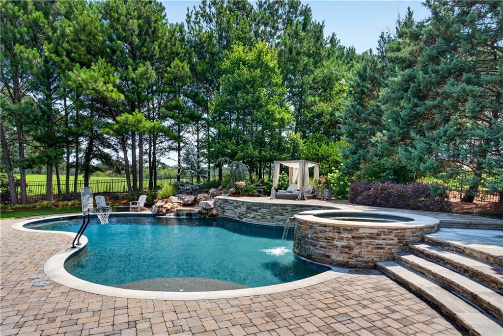 4915 Kettle River Point