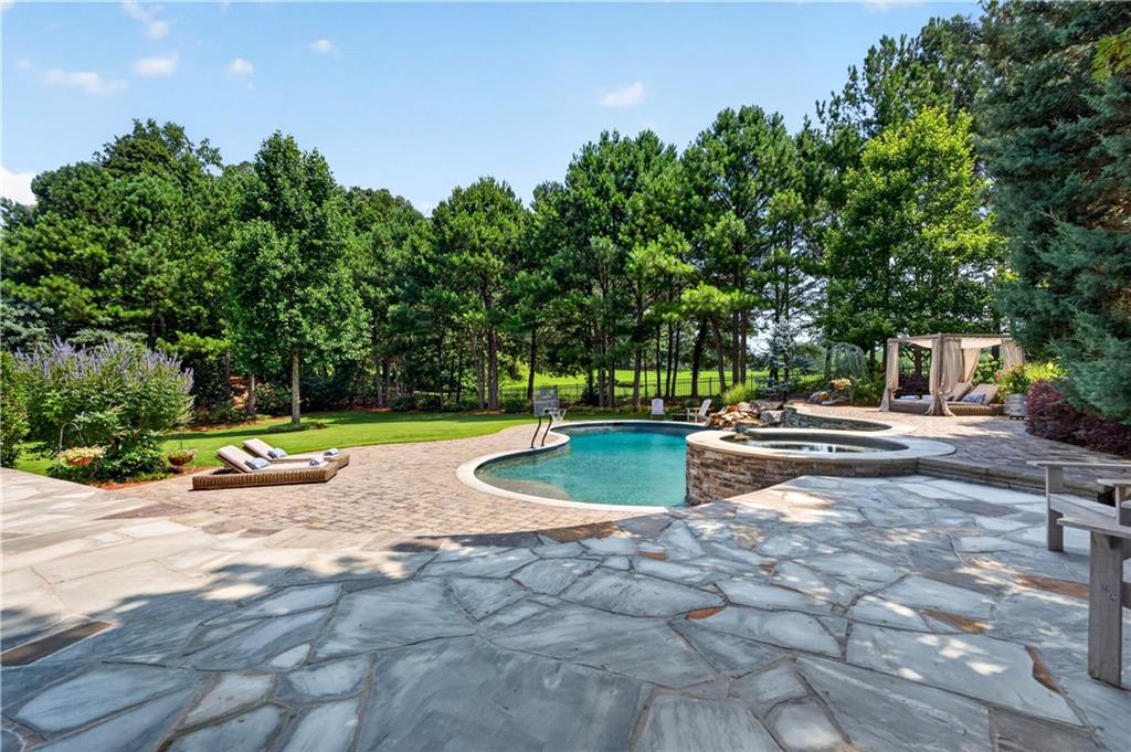 4915 Kettle River Point