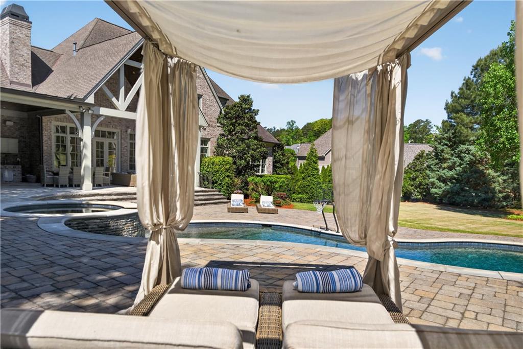 4915 Kettle River Point