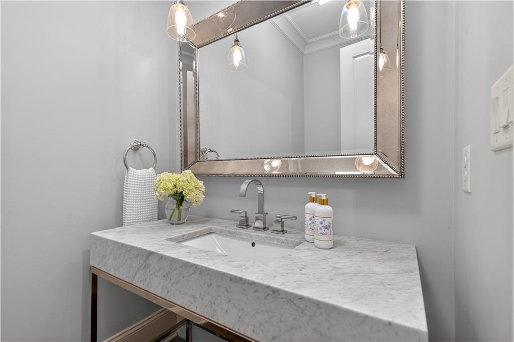 4915 Kettle River Point