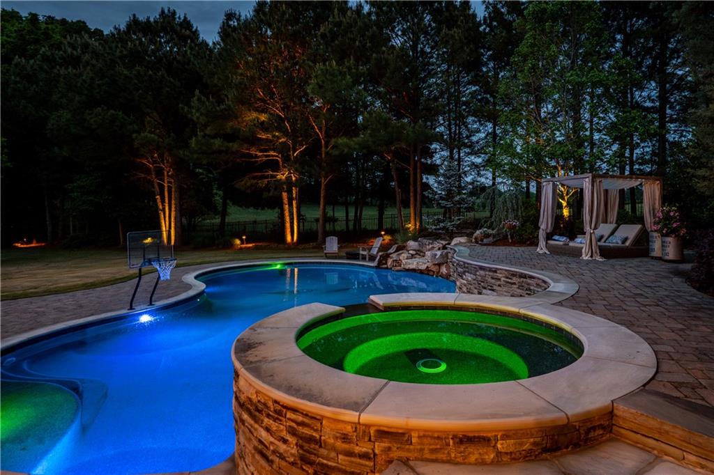 4915 Kettle River Point