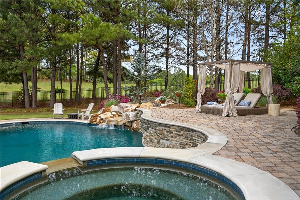 4915 Kettle River Point