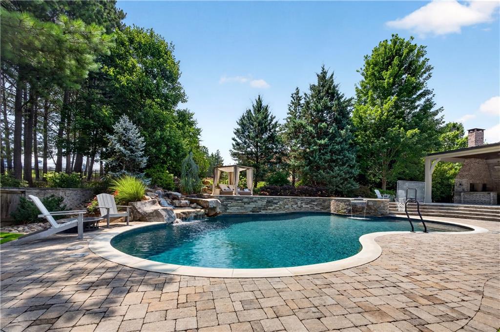 4915 Kettle River Point