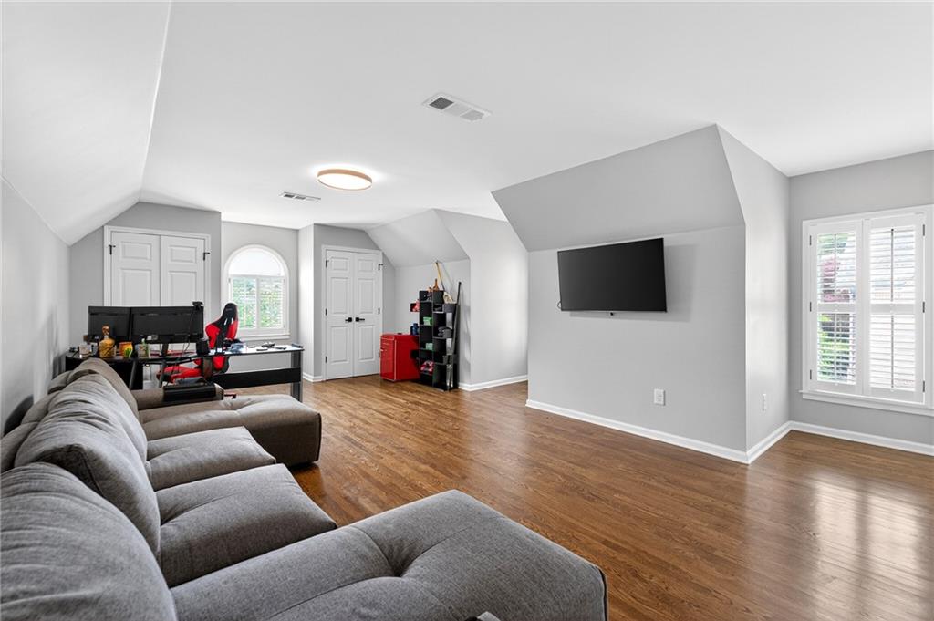 4164 Nobleman Point