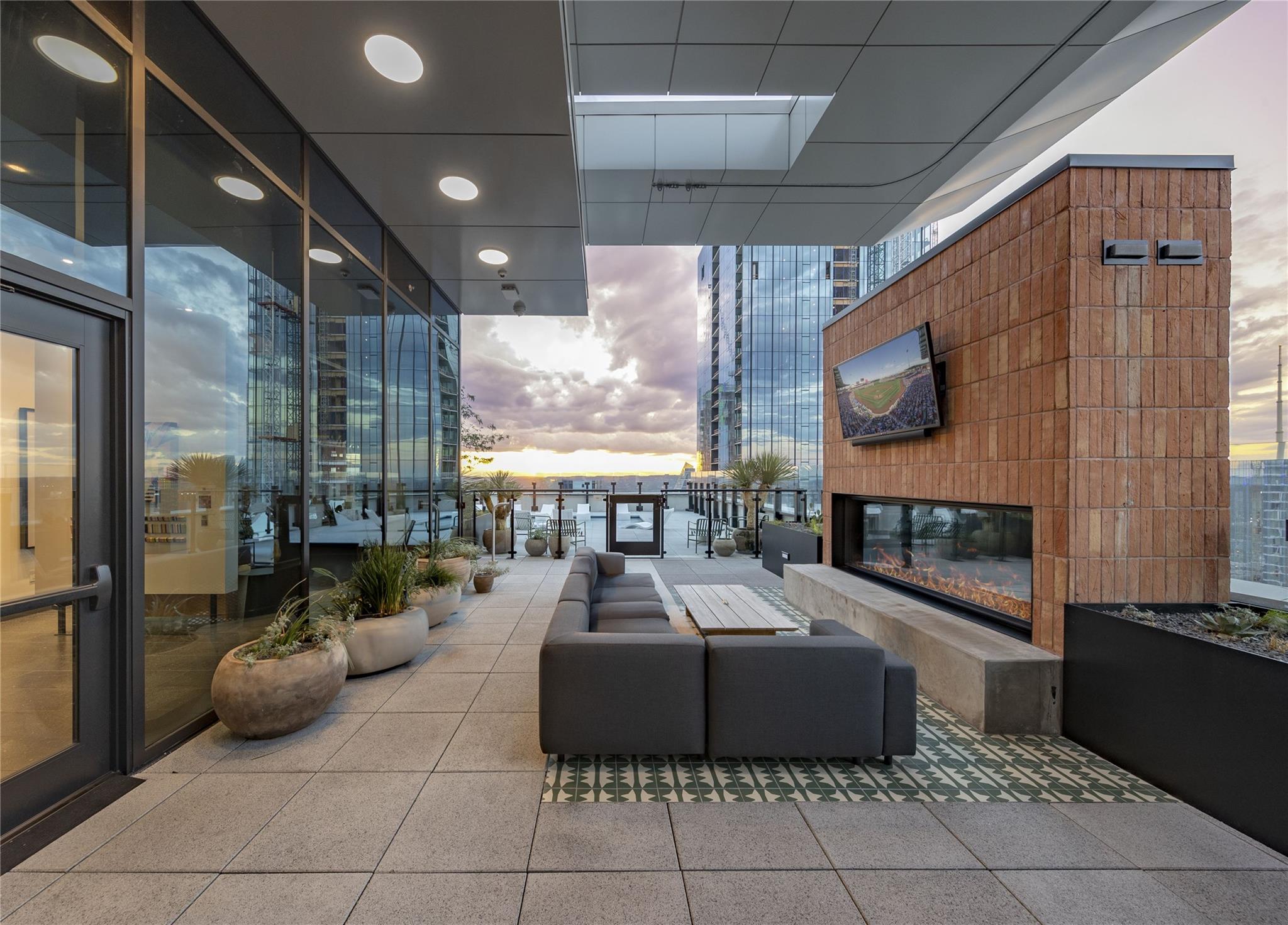 84 East Ave # 1506