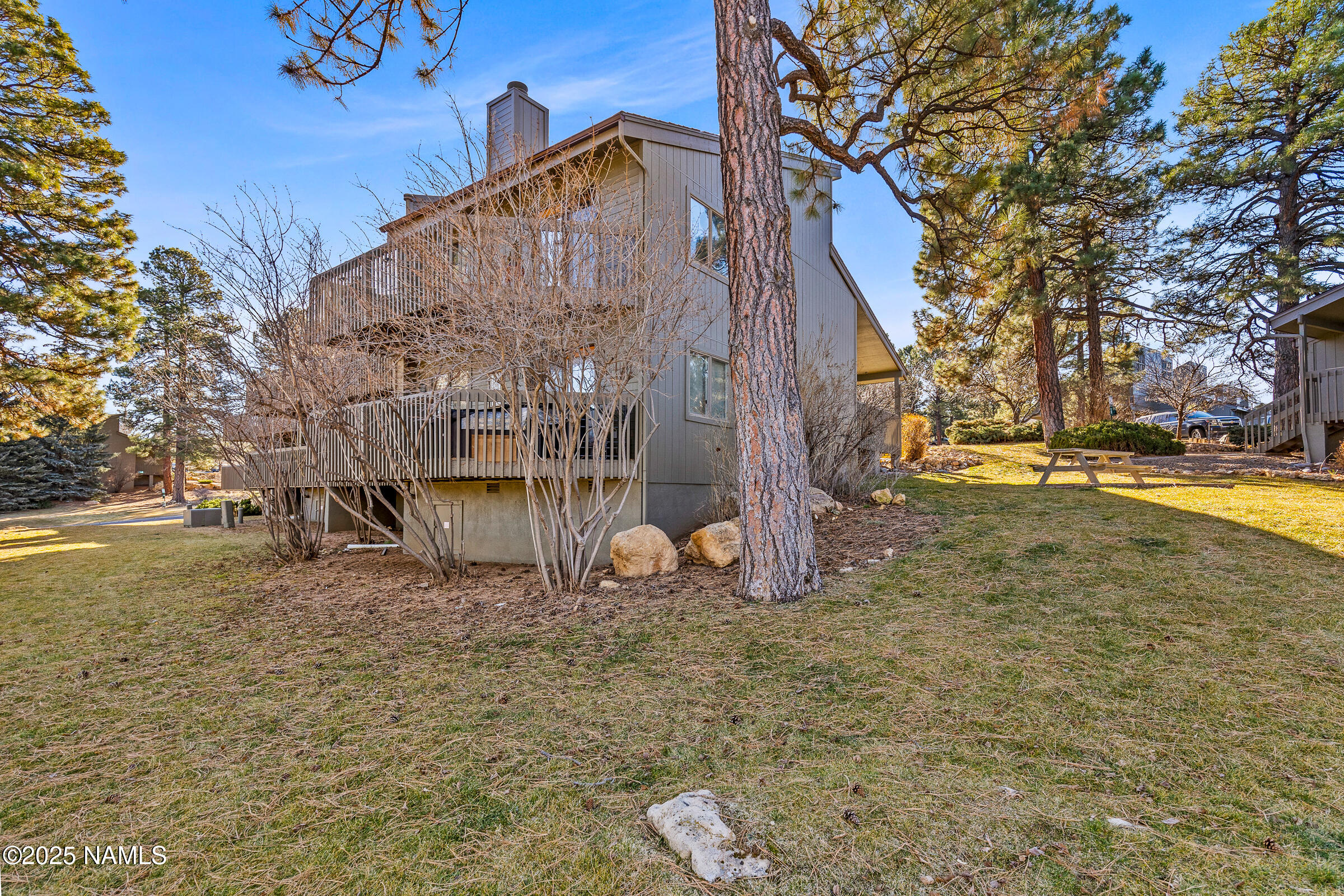 2665 N Valley View Road 10121