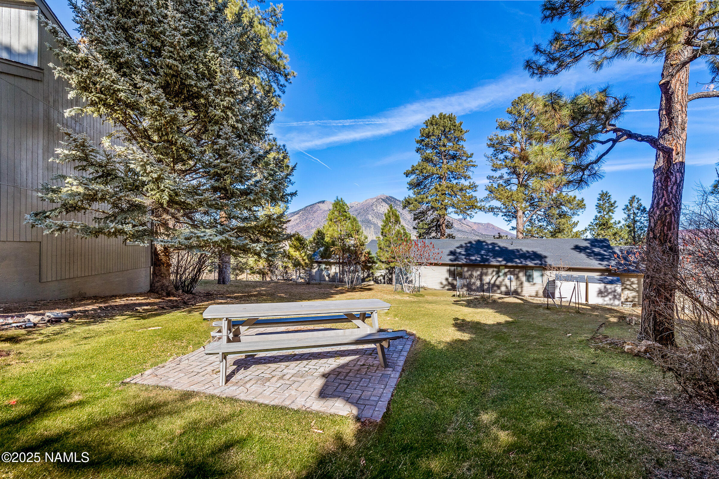 2665 N Valley View Road 10121