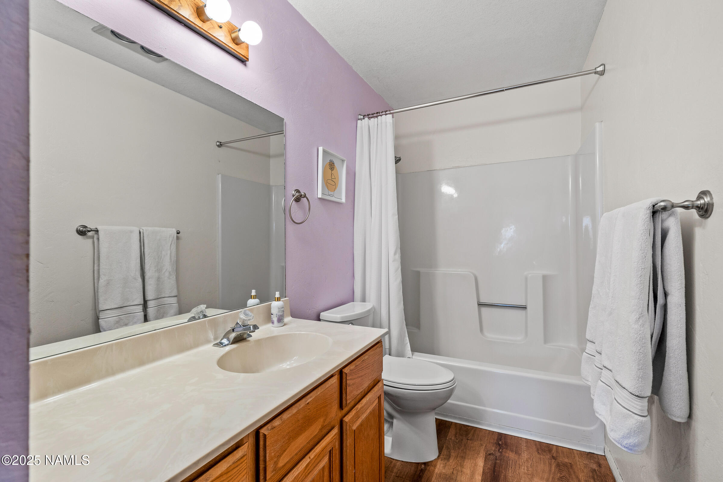2665 N Valley View Road 10121