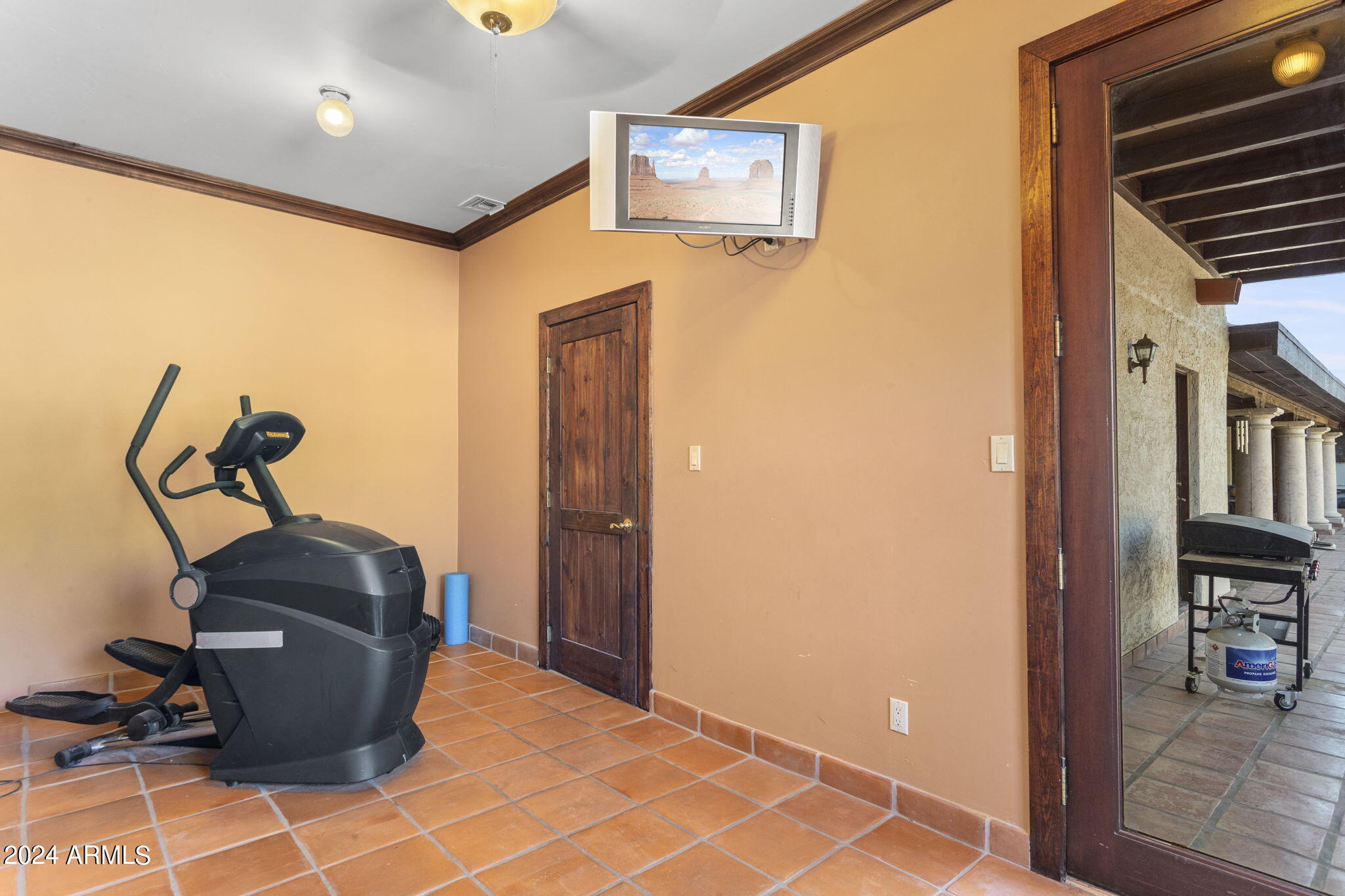 9810 E DESERT COVE Avenue