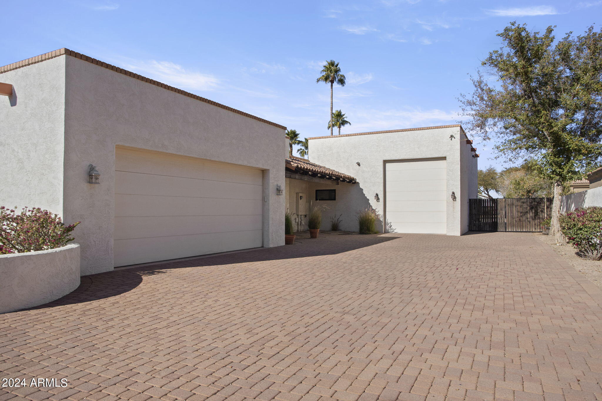 9810 E DESERT COVE Avenue