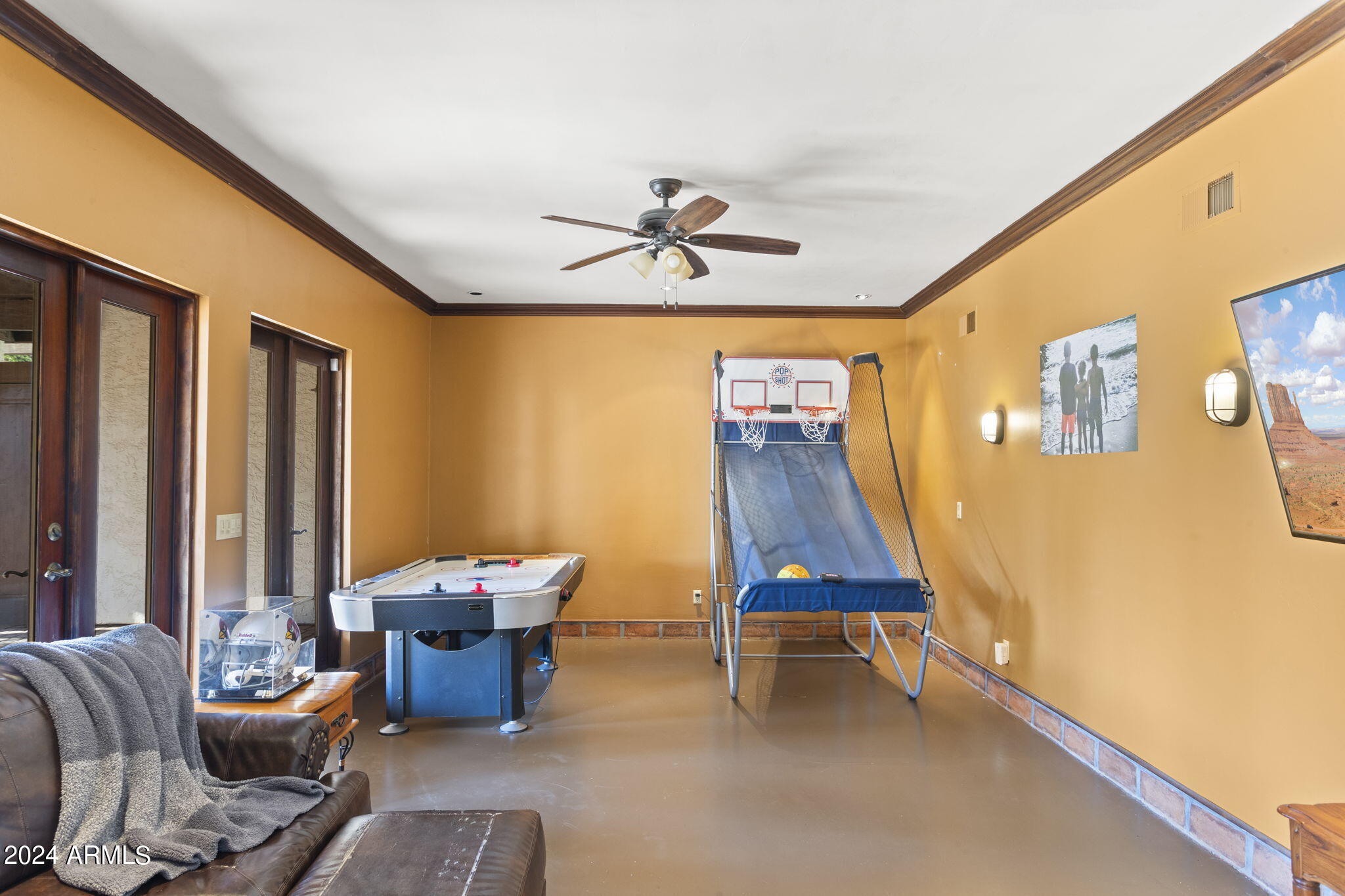 9810 E DESERT COVE Avenue