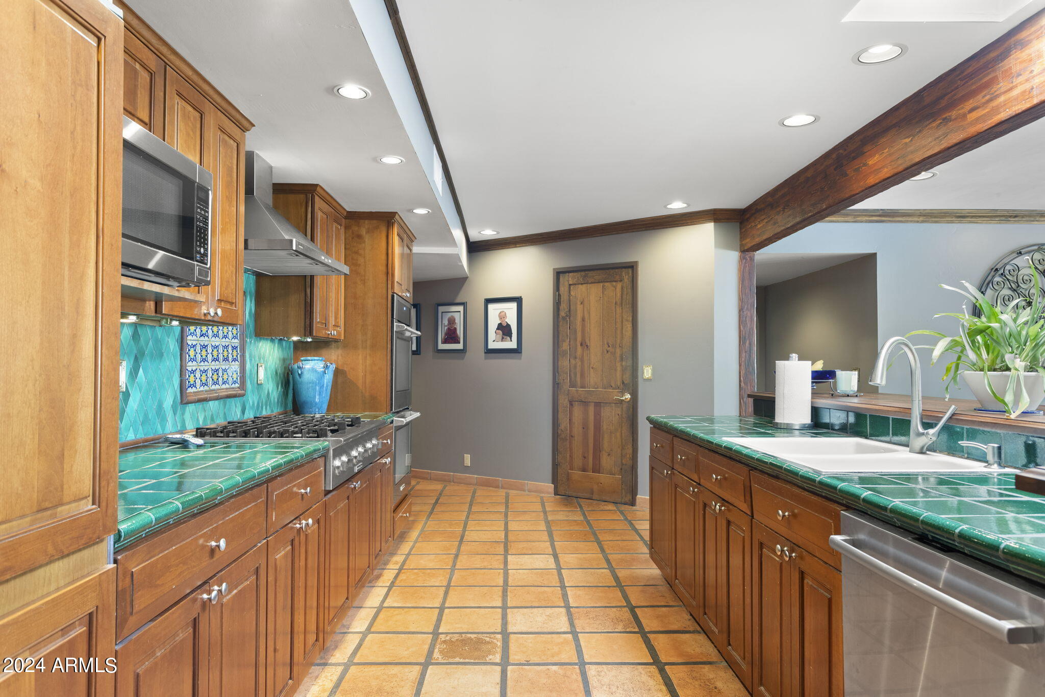 9810 E DESERT COVE Avenue