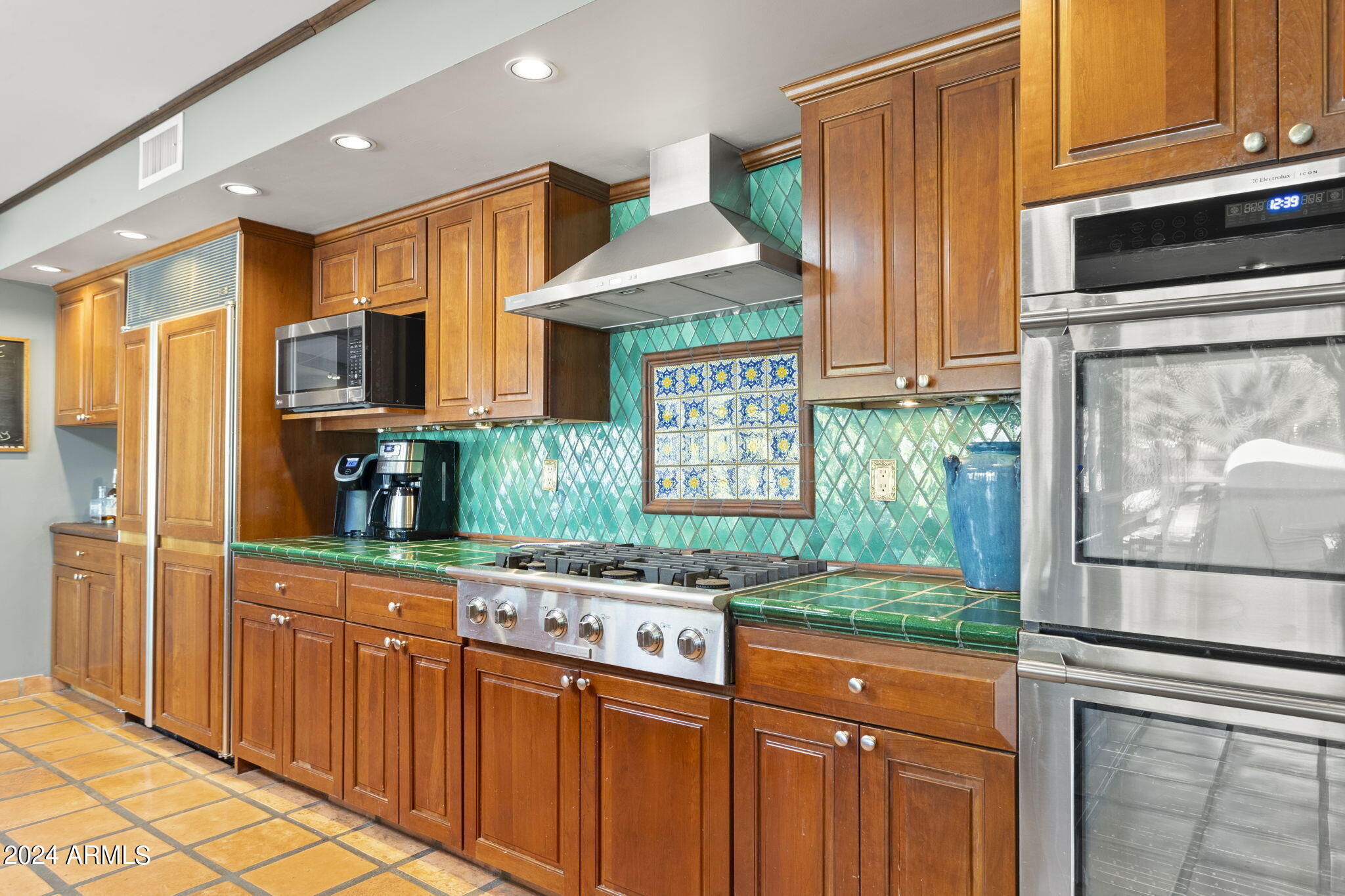 9810 E DESERT COVE Avenue