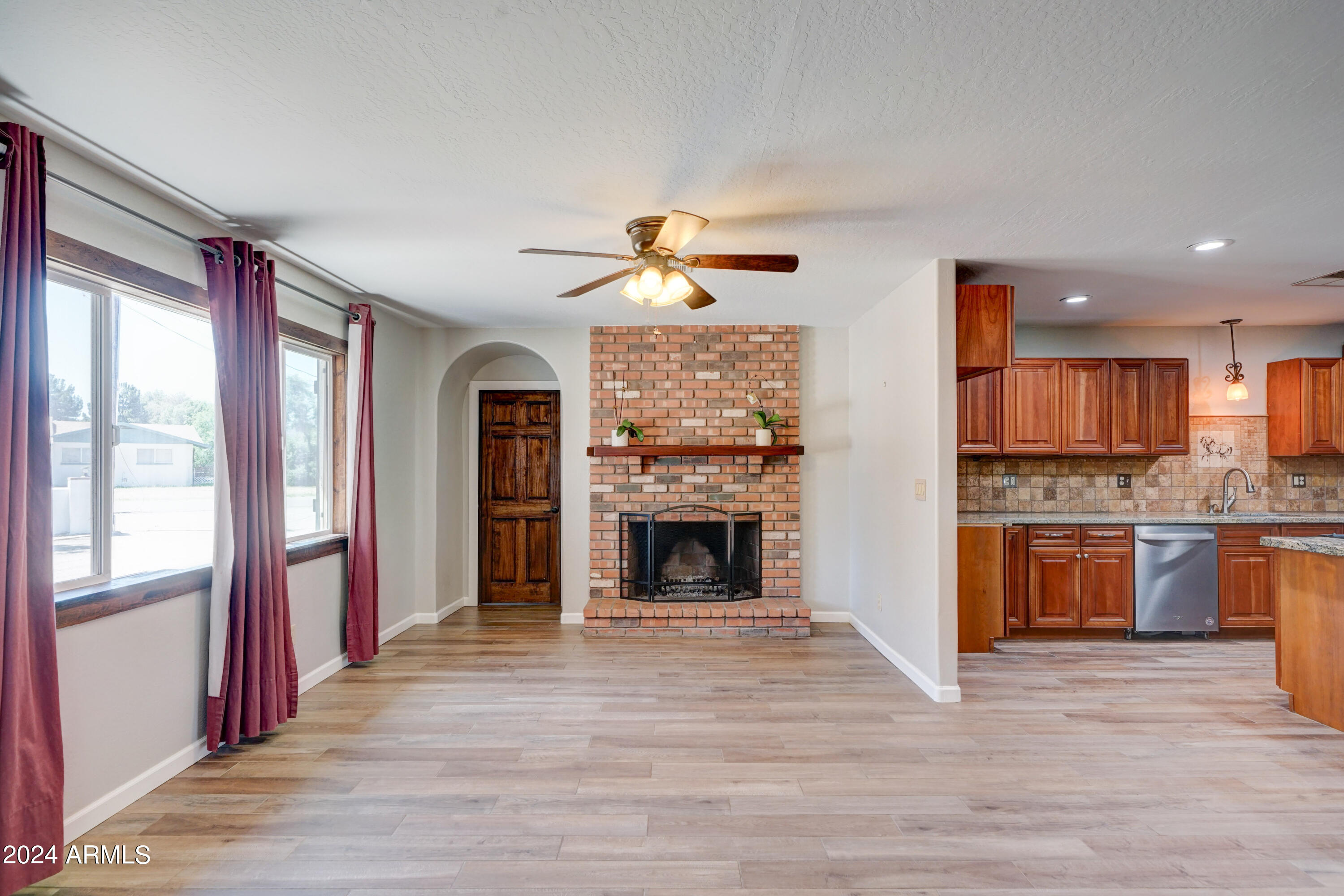 18734 E VIA DE PALMAS