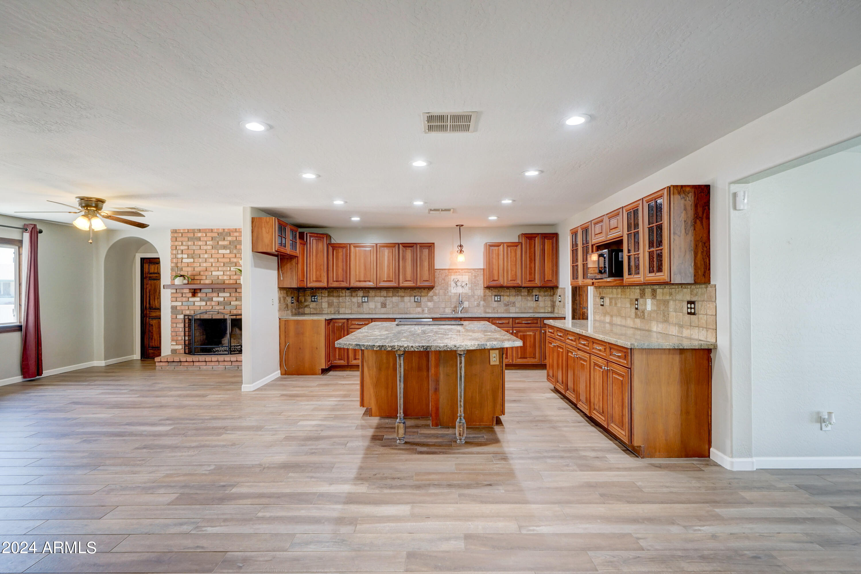 18734 E VIA DE PALMAS