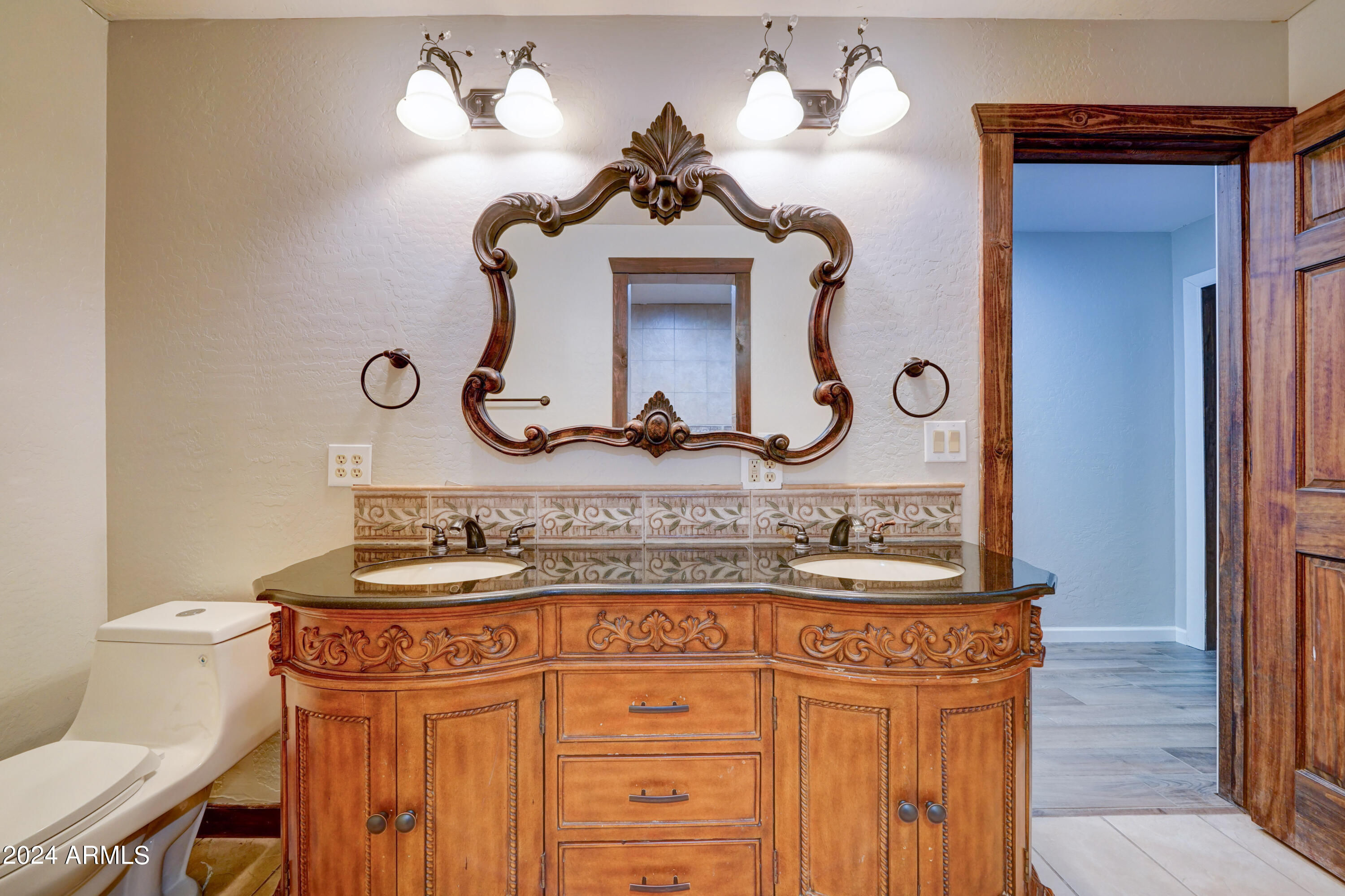 18734 E VIA DE PALMAS