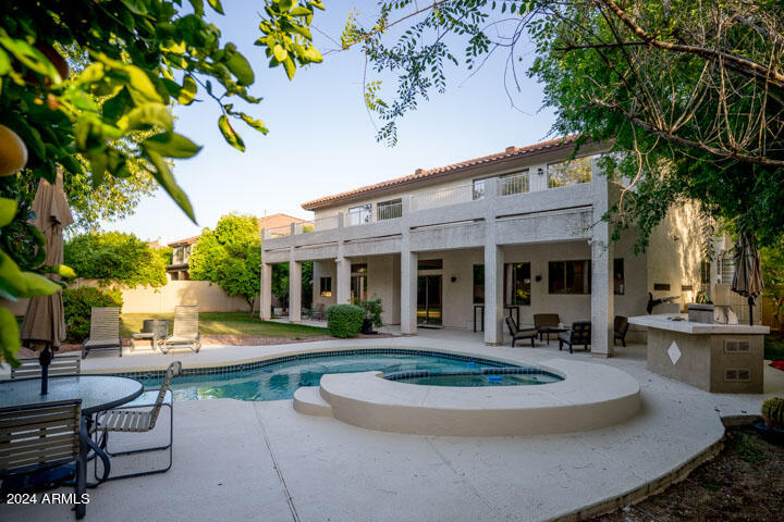 2722 W CARLA VISTA Drive