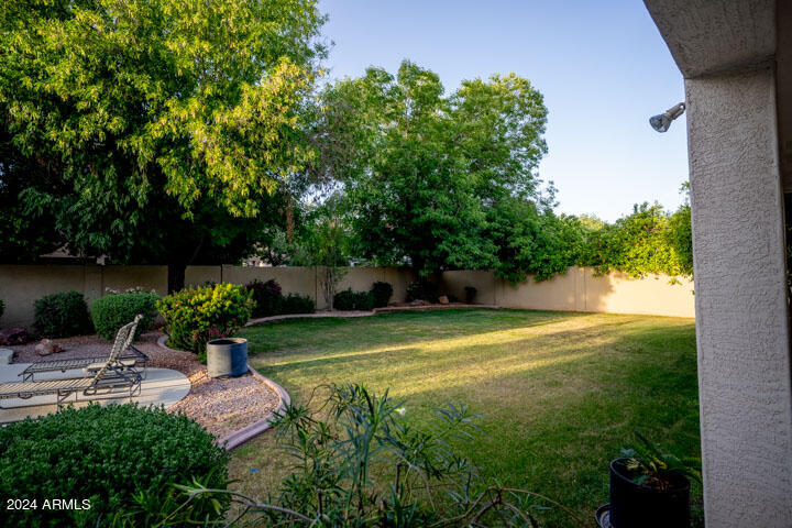 2722 W CARLA VISTA Drive