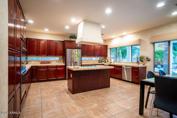 2722 W CARLA VISTA Drive