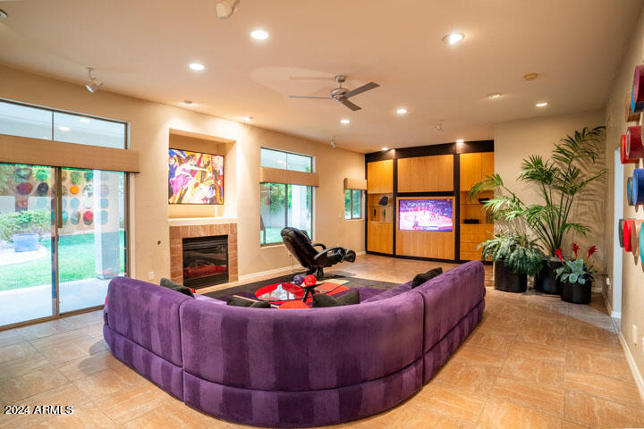 2722 W CARLA VISTA Drive