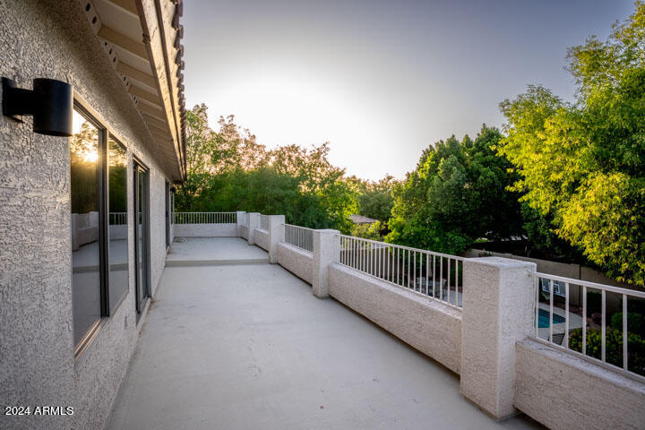 2722 W CARLA VISTA Drive