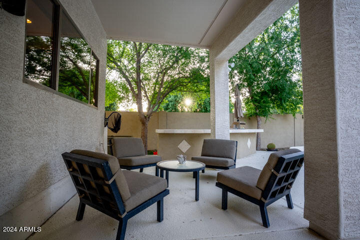 2722 W CARLA VISTA Drive