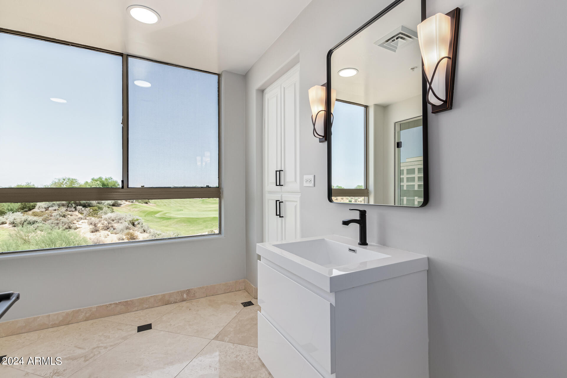 15802 N 71ST Street, 409