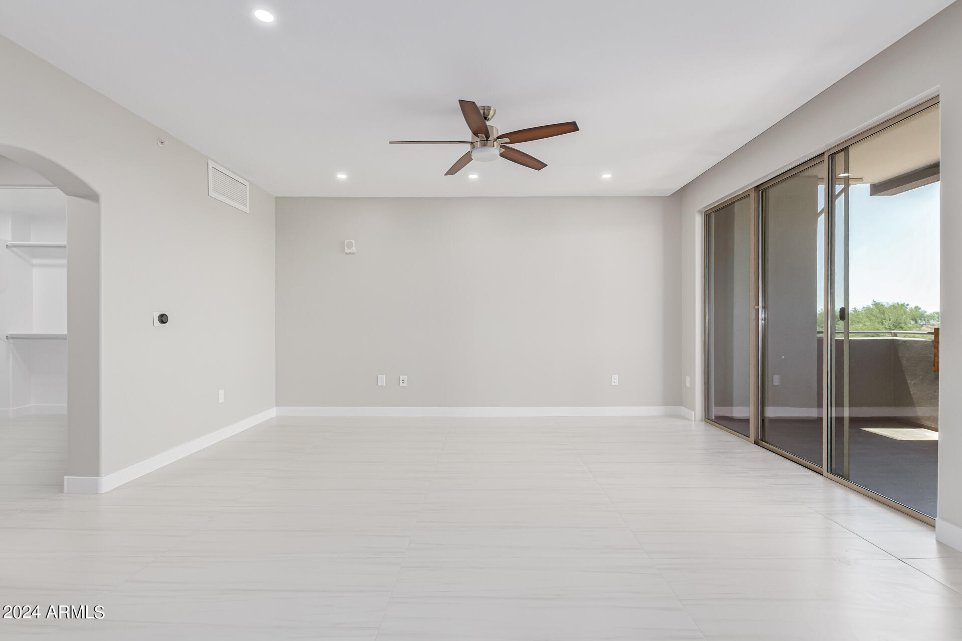 15802 N 71ST Street, 409