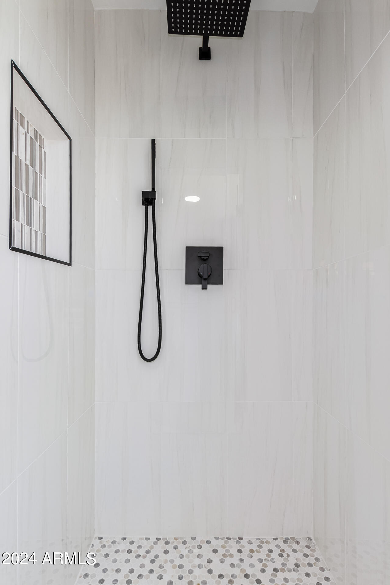 15802 N 71ST Street, 409