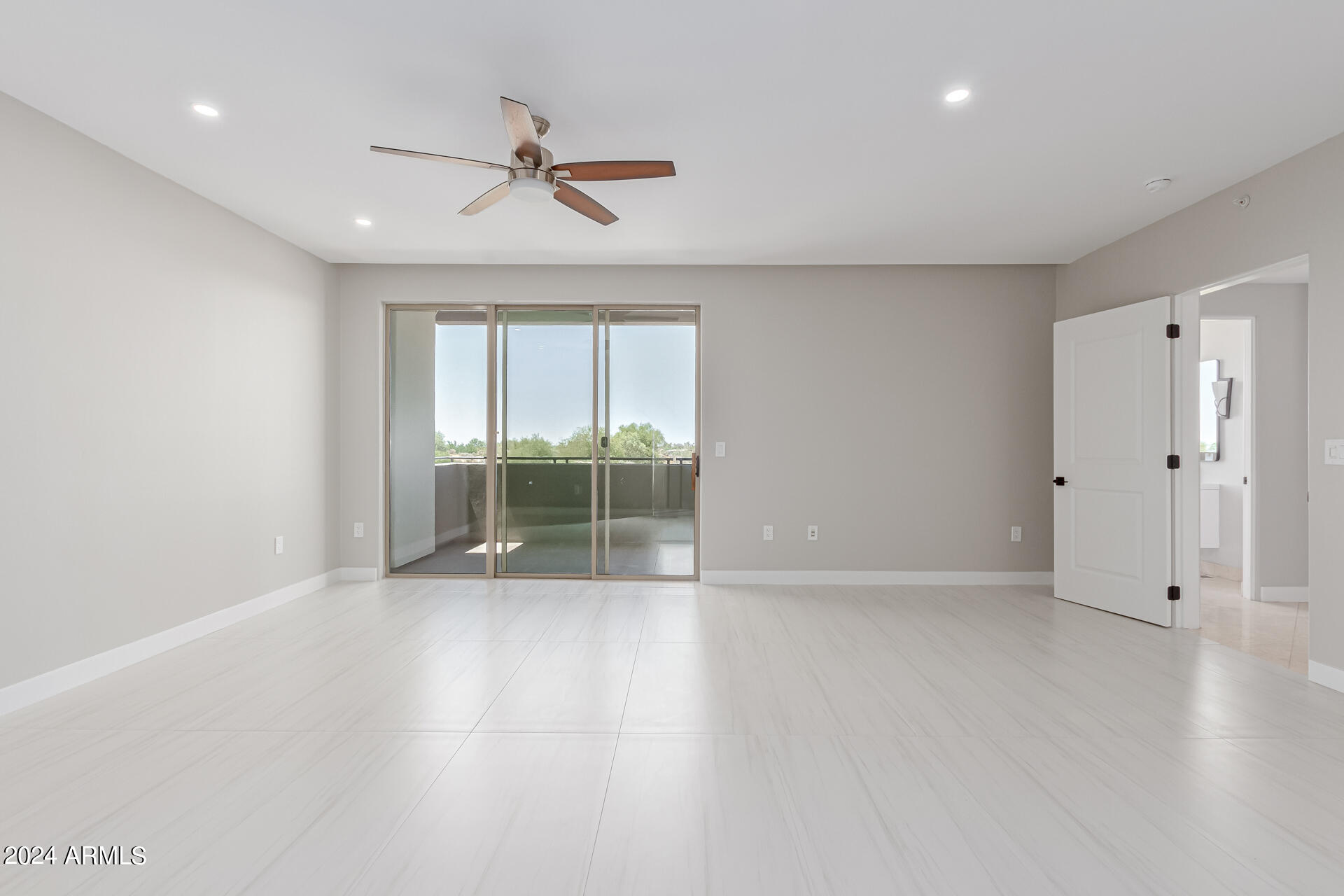 15802 N 71ST Street, 409