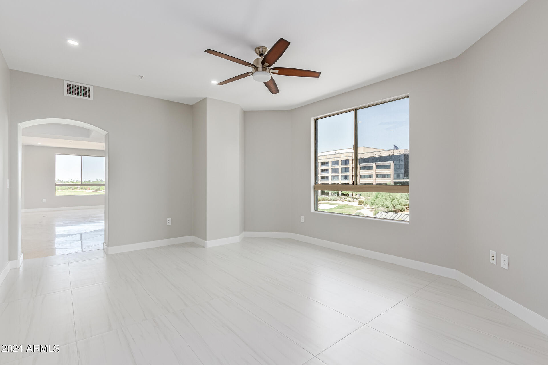 15802 N 71ST Street, 409